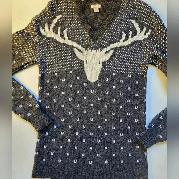 J. Crew Intarsia Reindeer Wool V-neck Sweater size M - Picture 5 of 12